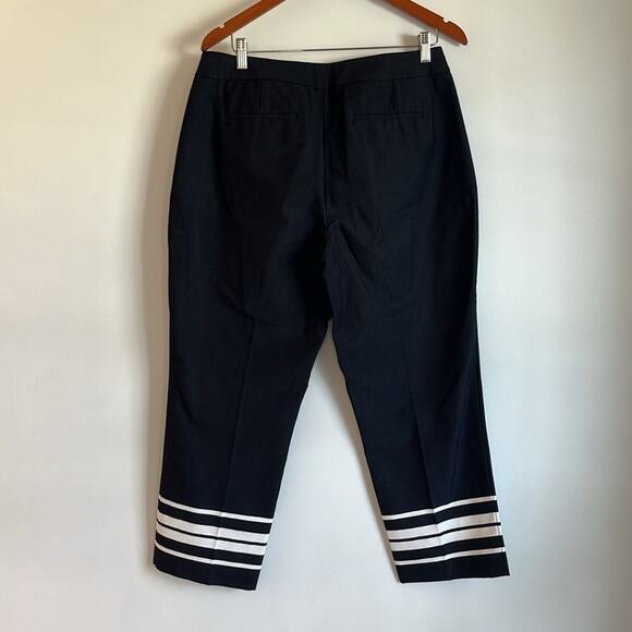 Talbots Curvy Fit Straight Leg Cropped Pants Size 10 Black White Stripes Detail - Picture 2 of 8